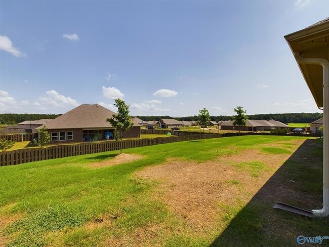 Building Photo - 219 Maureen Dr SW