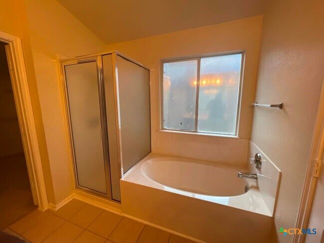 Building Photo - 4908 Donegal Bay Ct