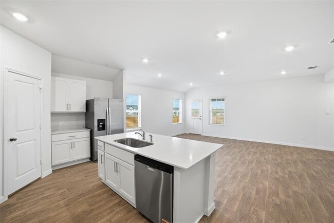 Building Photo - 132 LAS LOMAS Dr