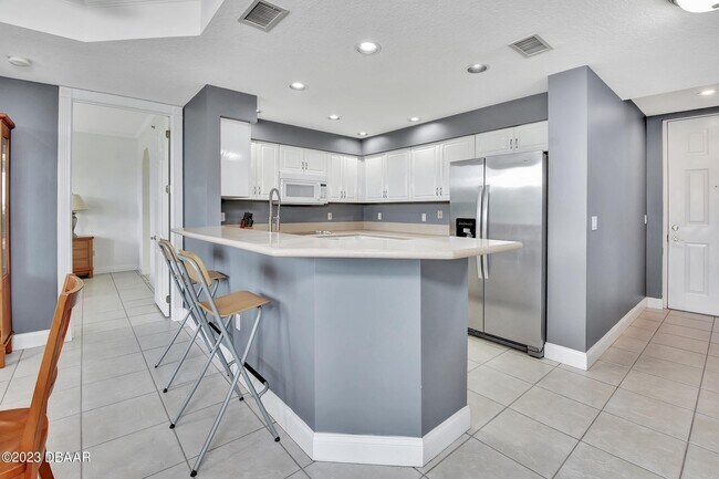 Building Photo - 4623 Rivers Edge Village Ln