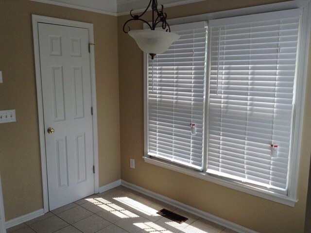 Building Photo - 4905 Heritage Woods Ct