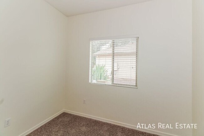 Building Photo - 9665 N Deimos Dr