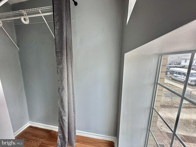 Building Photo - 2015 S Lincoln St