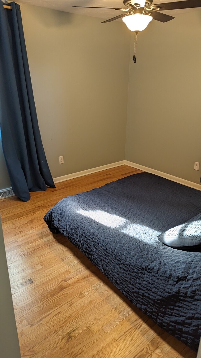 Building Photo - 732 Fairview Rd