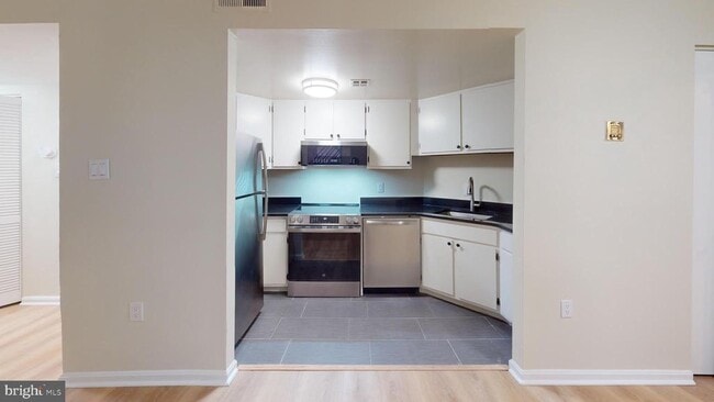 Building Photo - 1438 Meridian Pl NW