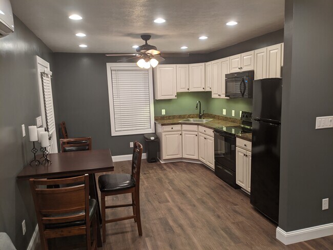 Kitchen and Eating Area - 1672 Lacey Spring Rd