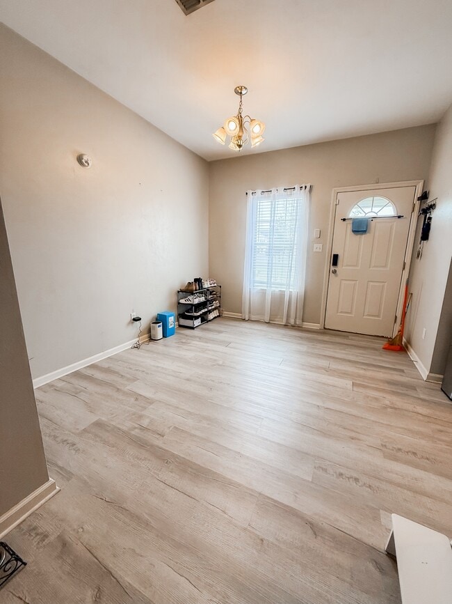 Building Photo - 23 Old Courthouse Way