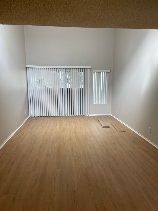 Building Photo - 18645 Hatteras St