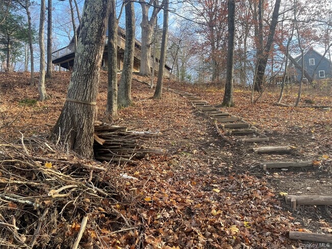 Building Photo - 461 NY-199