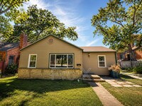 Building Photo - 3414 Oak Ridge Dr