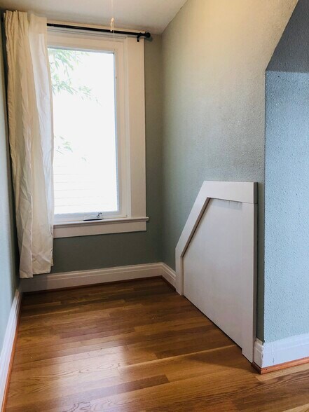 Second-floor master bedroom nook - 5336 SE 44th Ave