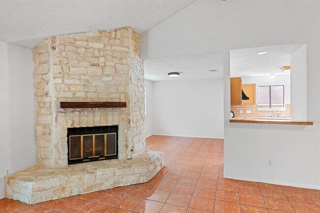 Building Photo - 2923 Norfolk Dr