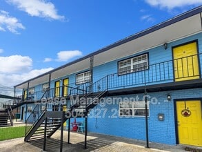 Building Photo - 864 Carmadelle St