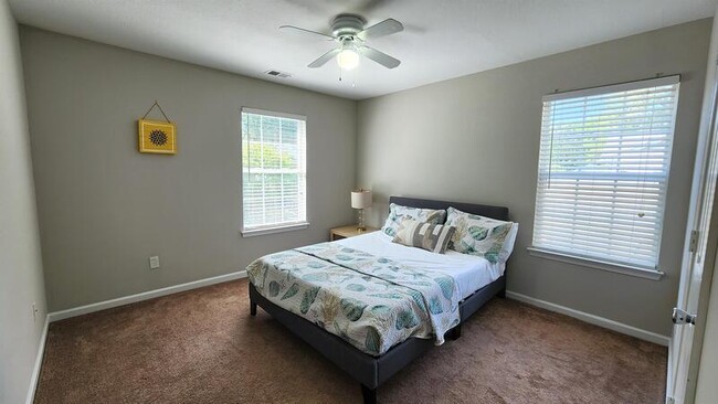 Building Photo - 440 Garcia Dr