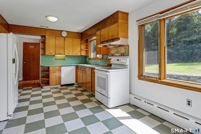Building Photo - 67 Barclay Dr