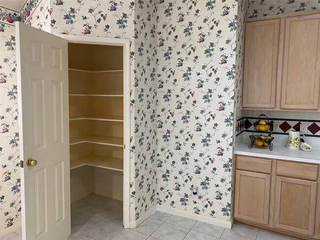 Building Photo - 20723 Spring Rose Dr