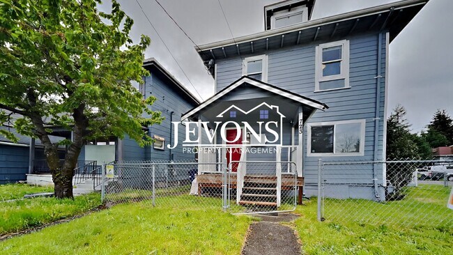 Building Photo - 723 S Sprague Ave