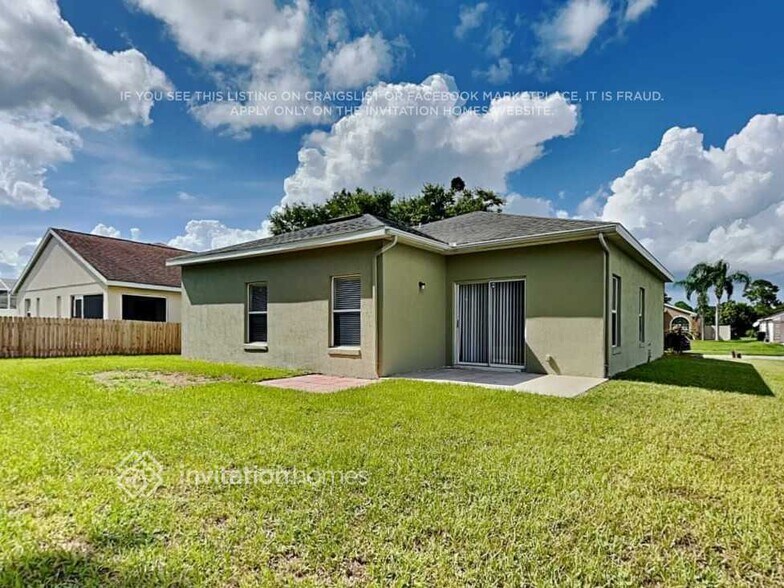 Building Photo - 113 Woodbury Pines Cir