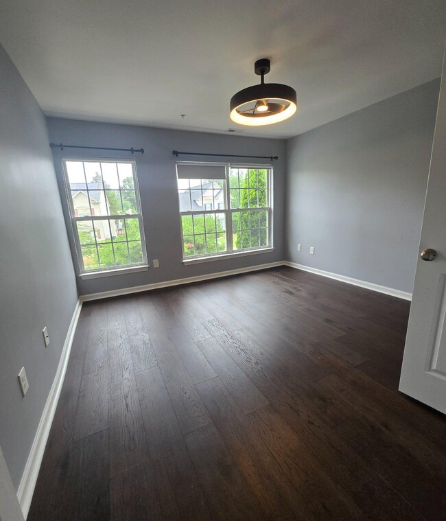 Building Photo - 7811 New Ascot Ln