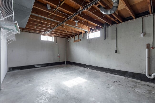 Building Photo - 3857 Darlene Dr