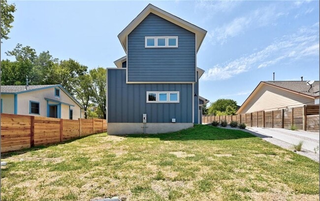 Building Photo - 7306 Carver Ave