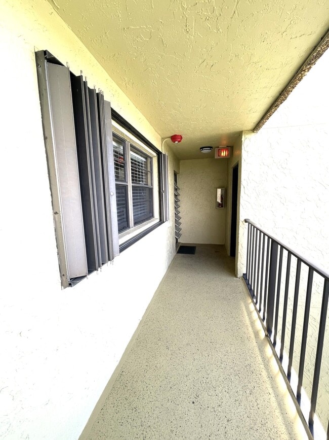 Building Photo - 367 S Federal Hwy