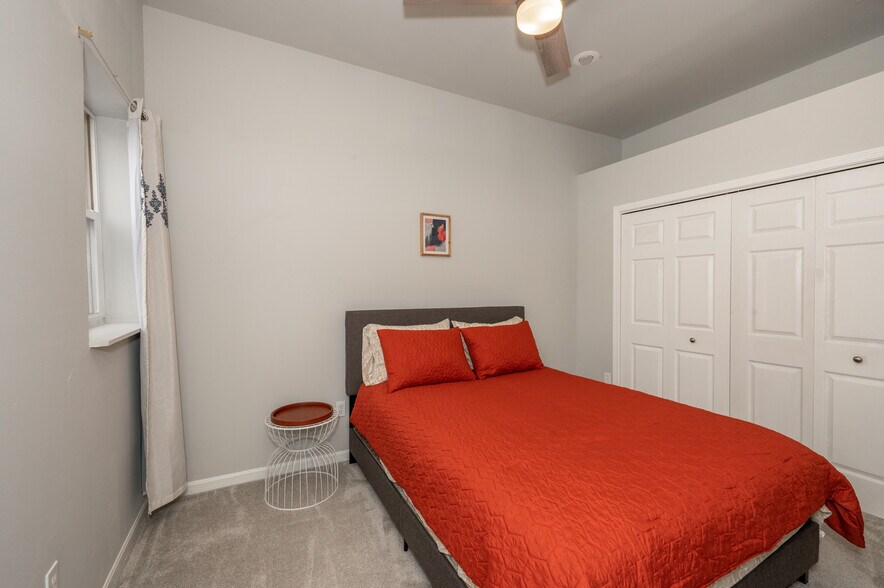 Building Photo - 726 Madison Ave