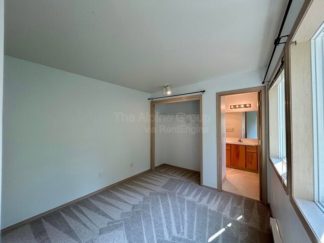 Building Photo - 11015 SW 41st Ave