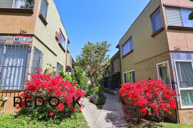 Building Photo - 254 S Carondelet-260-11