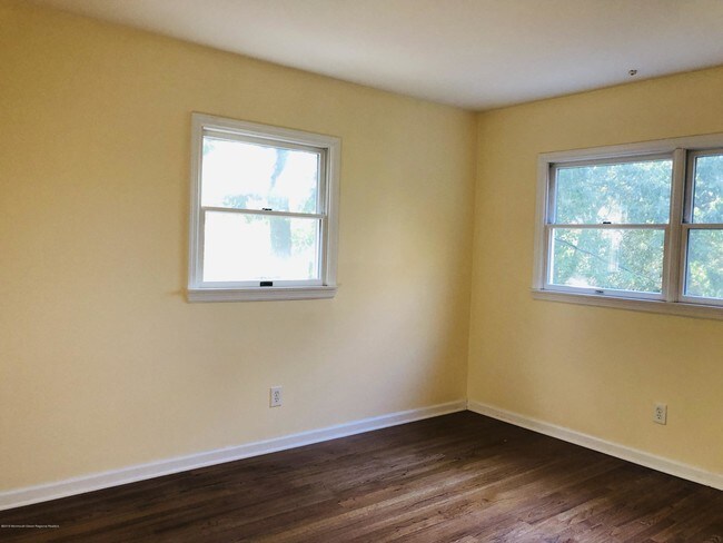 Building Photo - 108 Green Grove Rd