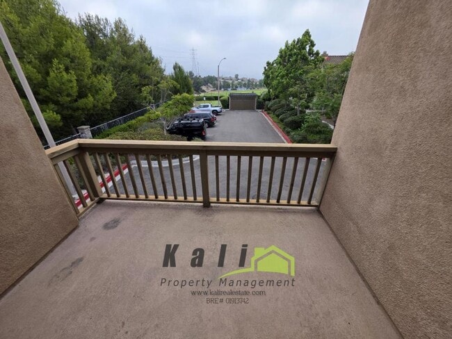 Building Photo - 2295 Whistling Ln