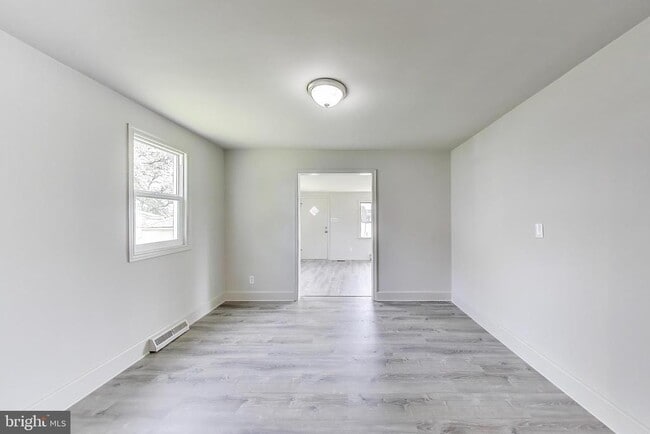Building Photo - 8349 Bear Creek Dr
