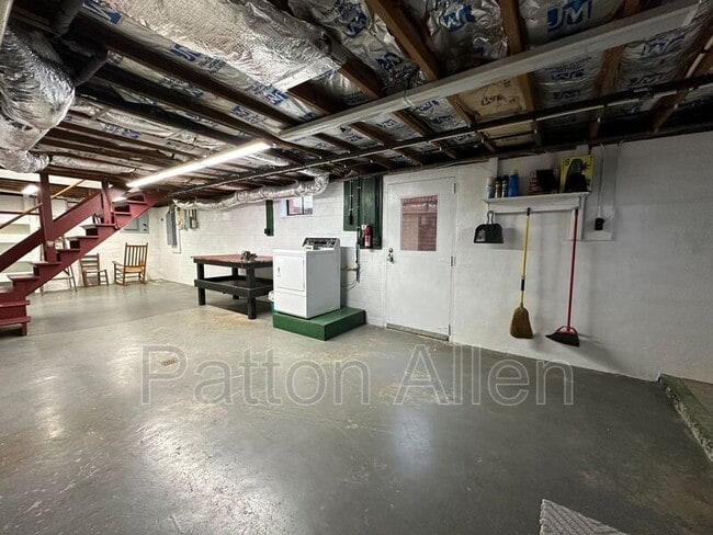 Building Photo - 35 Olivette Rd