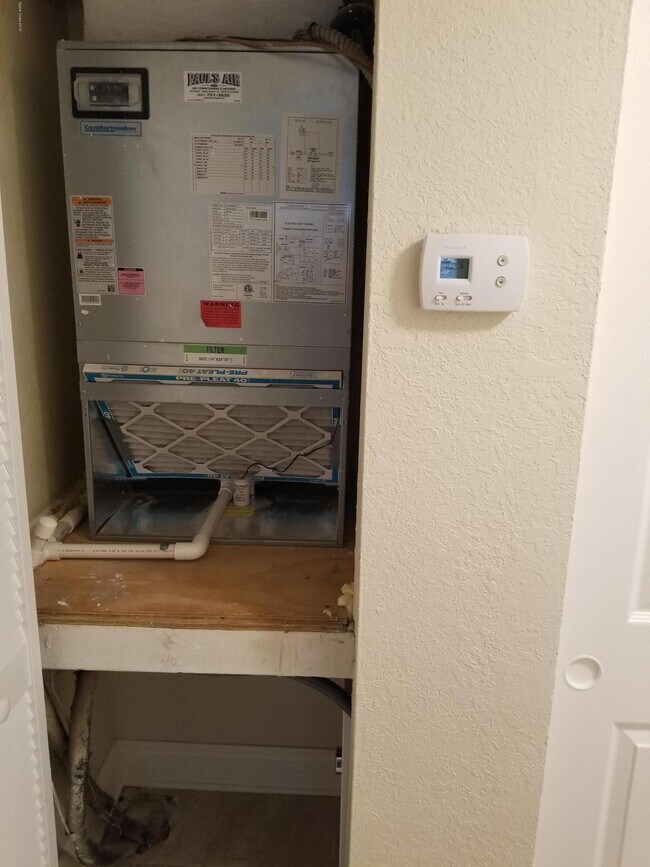 Building Photo - 182 Ulster Ln