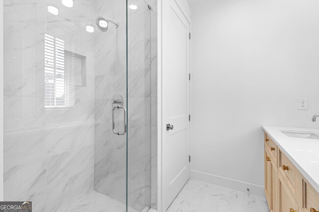 Building Photo - 110 Central Ave