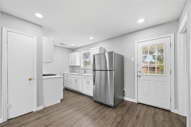 Building Photo - 904 21st St