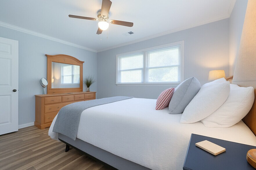 Building Photo - 3830 Manchester Dr