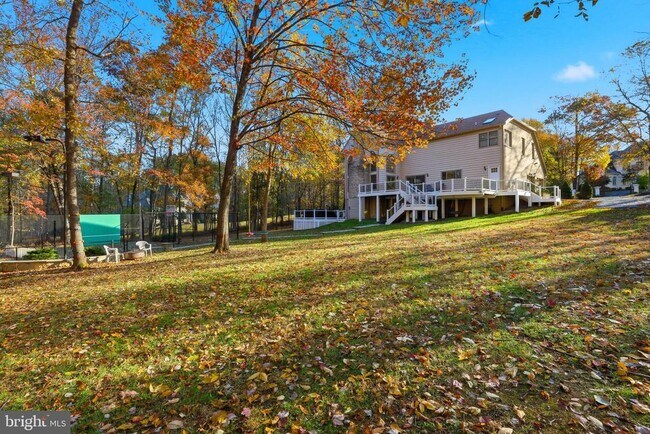 Building Photo - 18136 Hayloft Dr