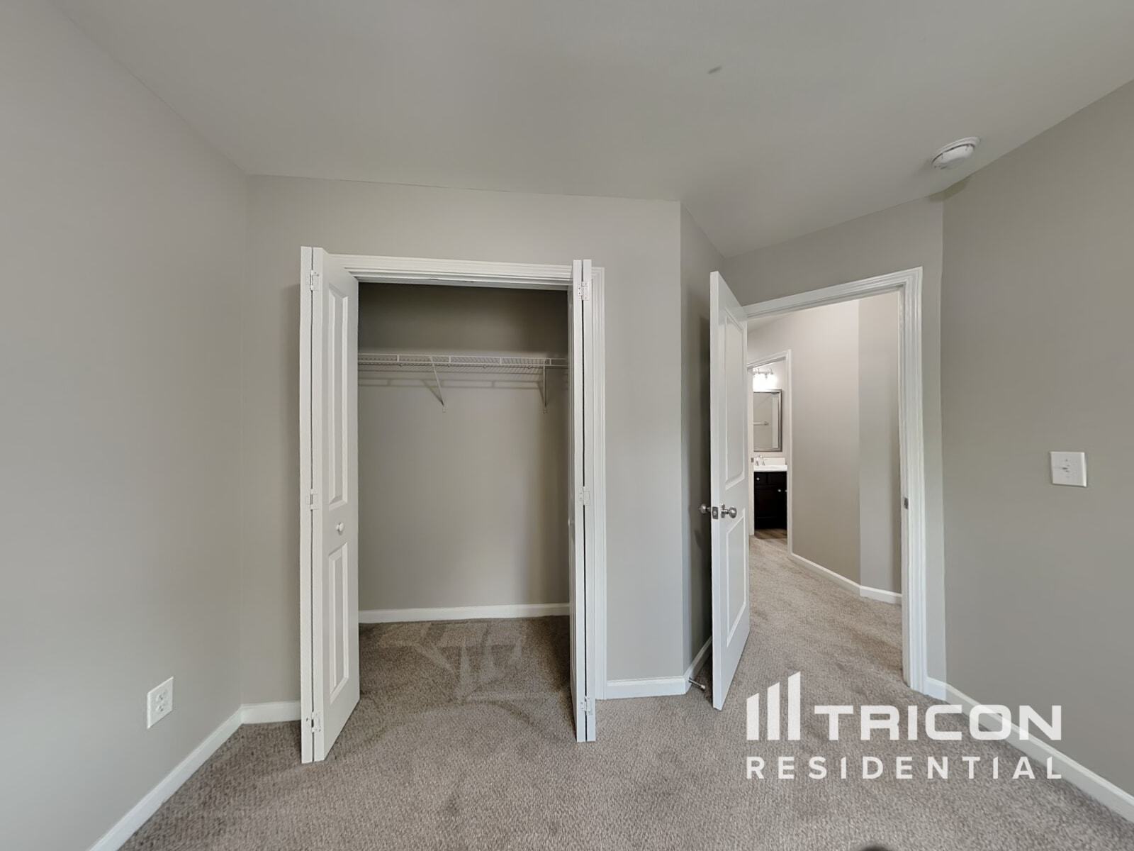 Building Photo - 364 Eastfair Dr