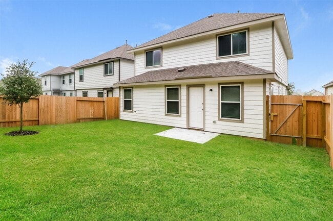 Building Photo - 2161 Middle Rdg Dr