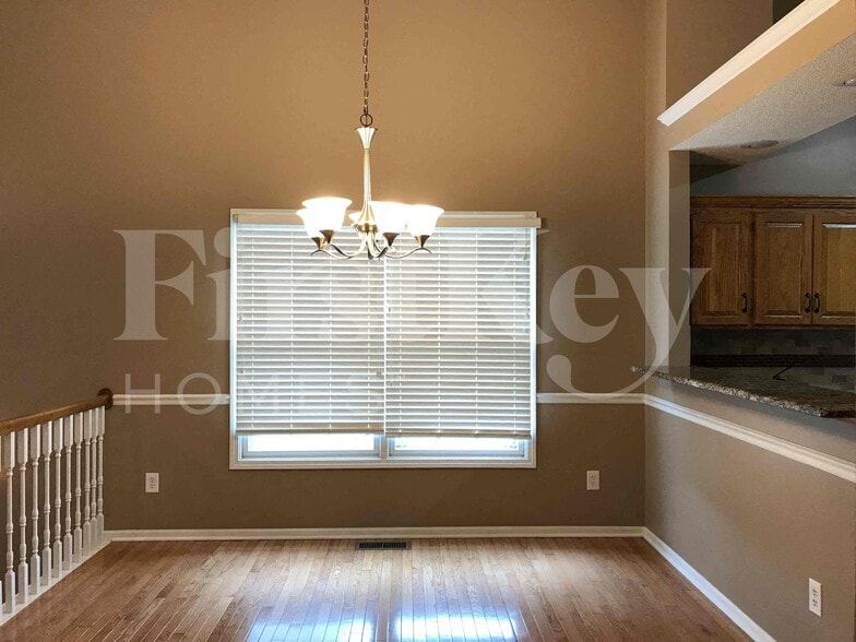 Building Photo - 5212 N Jefferson St