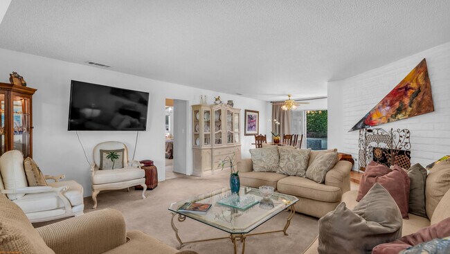 Building Photo - 46555 Cameo Palm Dr