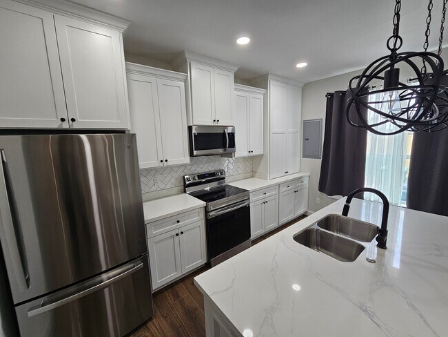 Building Photo - 5303 N Crown Pt