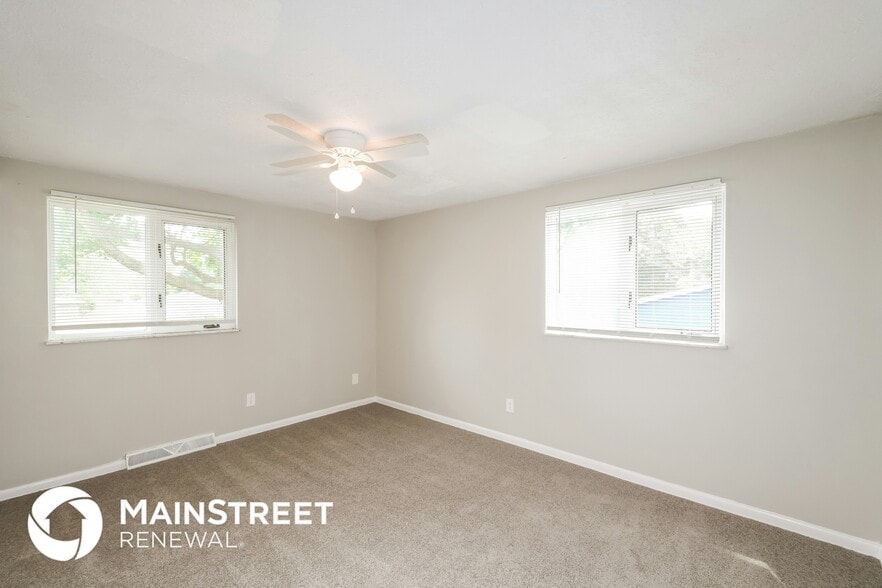 Building Photo - 9121 Shenandoah Dr