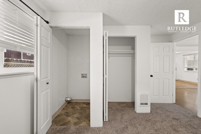 Building Photo - 2250 Crater Lake Ave