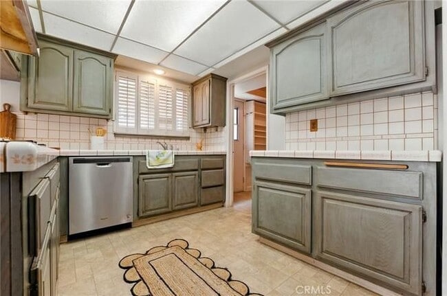 Building Photo - 413 E Bradrick Dr