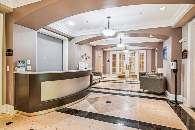 Building Photo - FRESH & READY! 2BD/2BA Next to METRO with ...