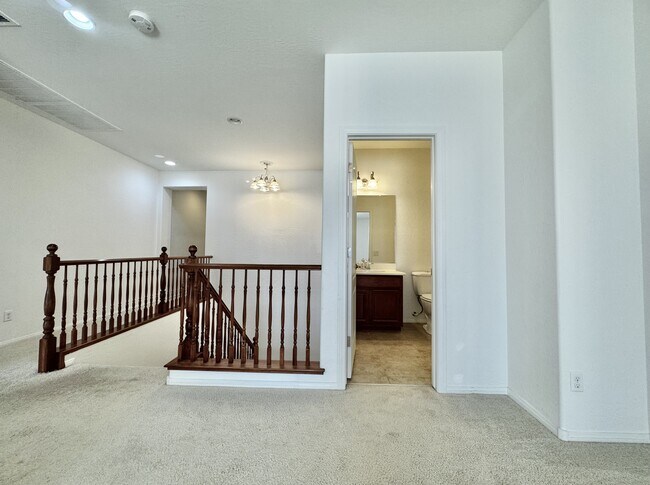 Building Photo - 10037 White Mulberry Dr