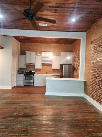 Building Photo - 203 N Dallas St
