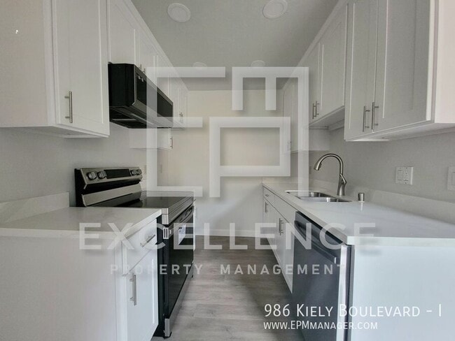 Building Photo - 986 Kiely Blvd